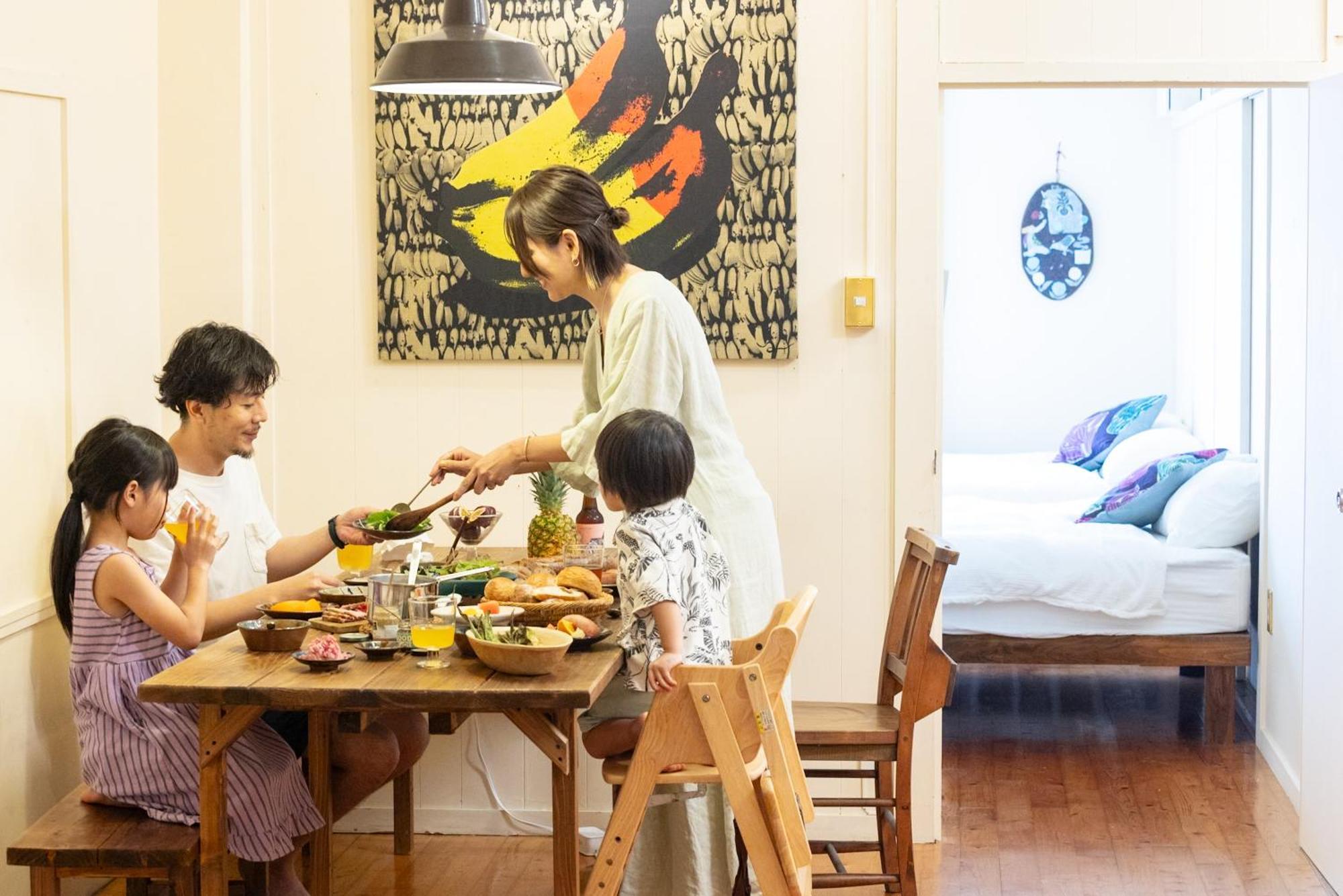 Pineapple Hotel Naha Bagian luar foto